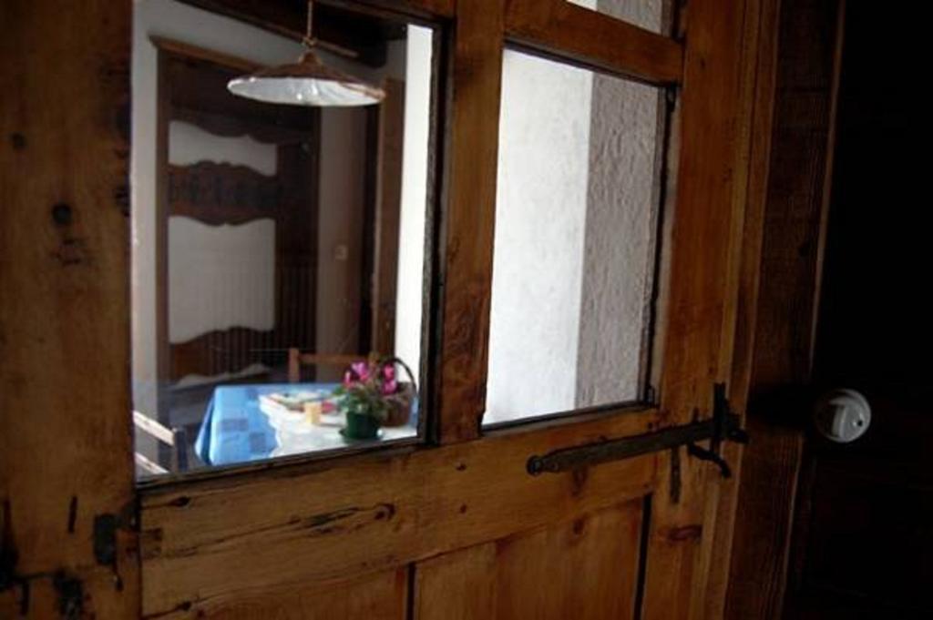 Maison d'hôtes La Peiro Douco à Roure Turin Chambre photo