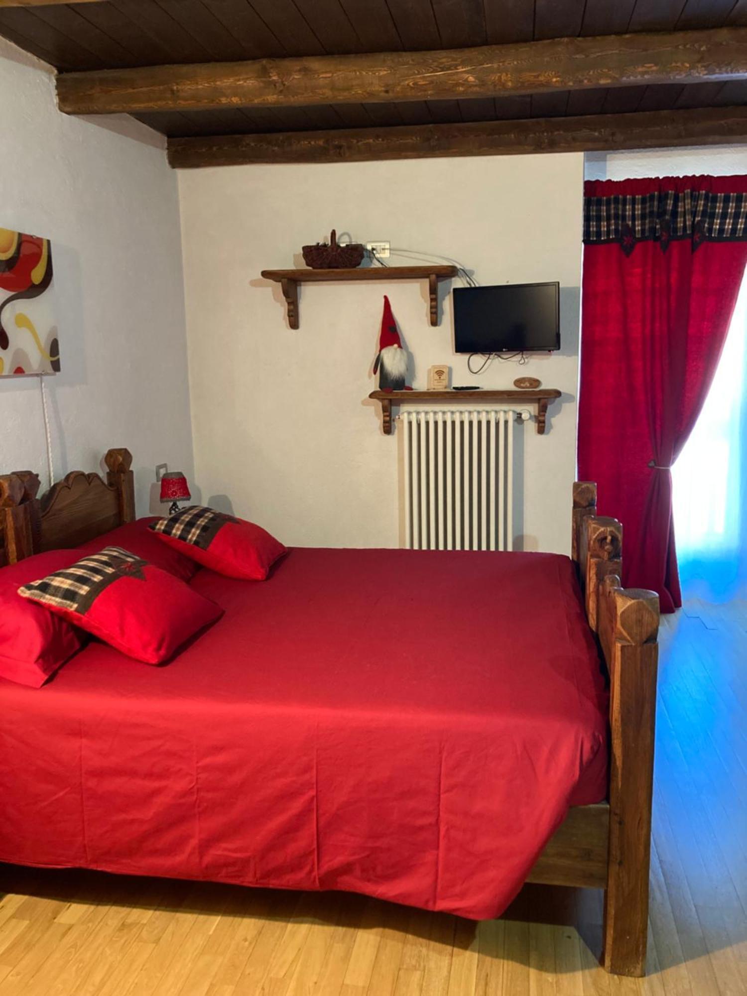 Maison d'hôtes La Peiro Douco à Roure Turin Extérieur photo