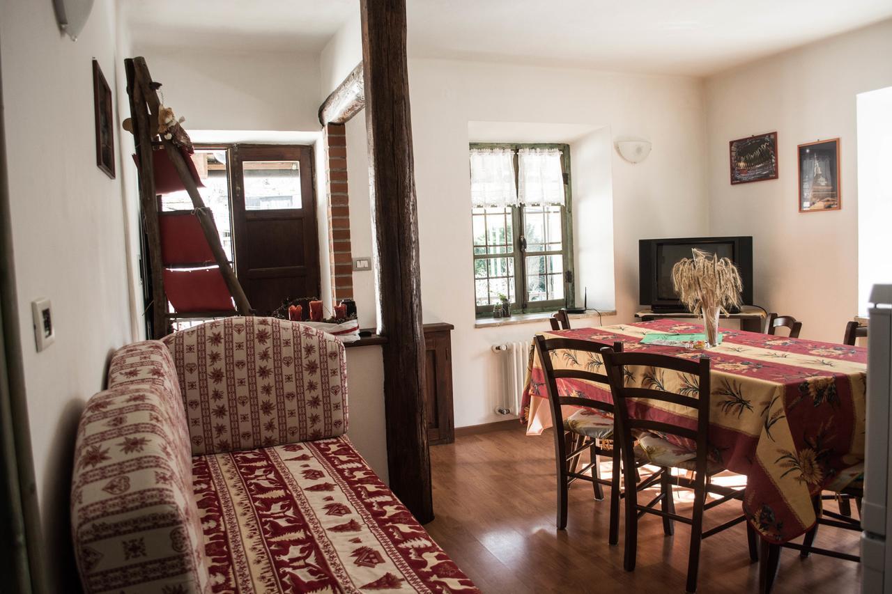 Maison d'hôtes La Peiro Douco à Roure Turin Extérieur photo